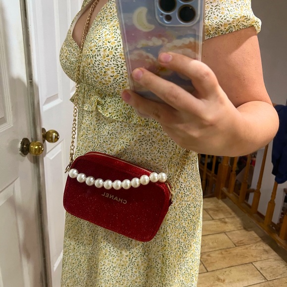 NEW Chanel red sparkly pouch crossbody with Pearl top handle - Picture 3 of 14
